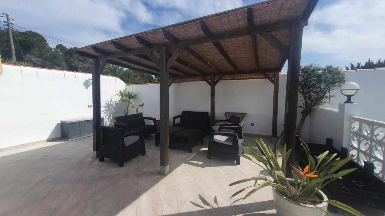 Cheerful 2-Bedroom Villa With Private Pool Calpe Buitenkant foto