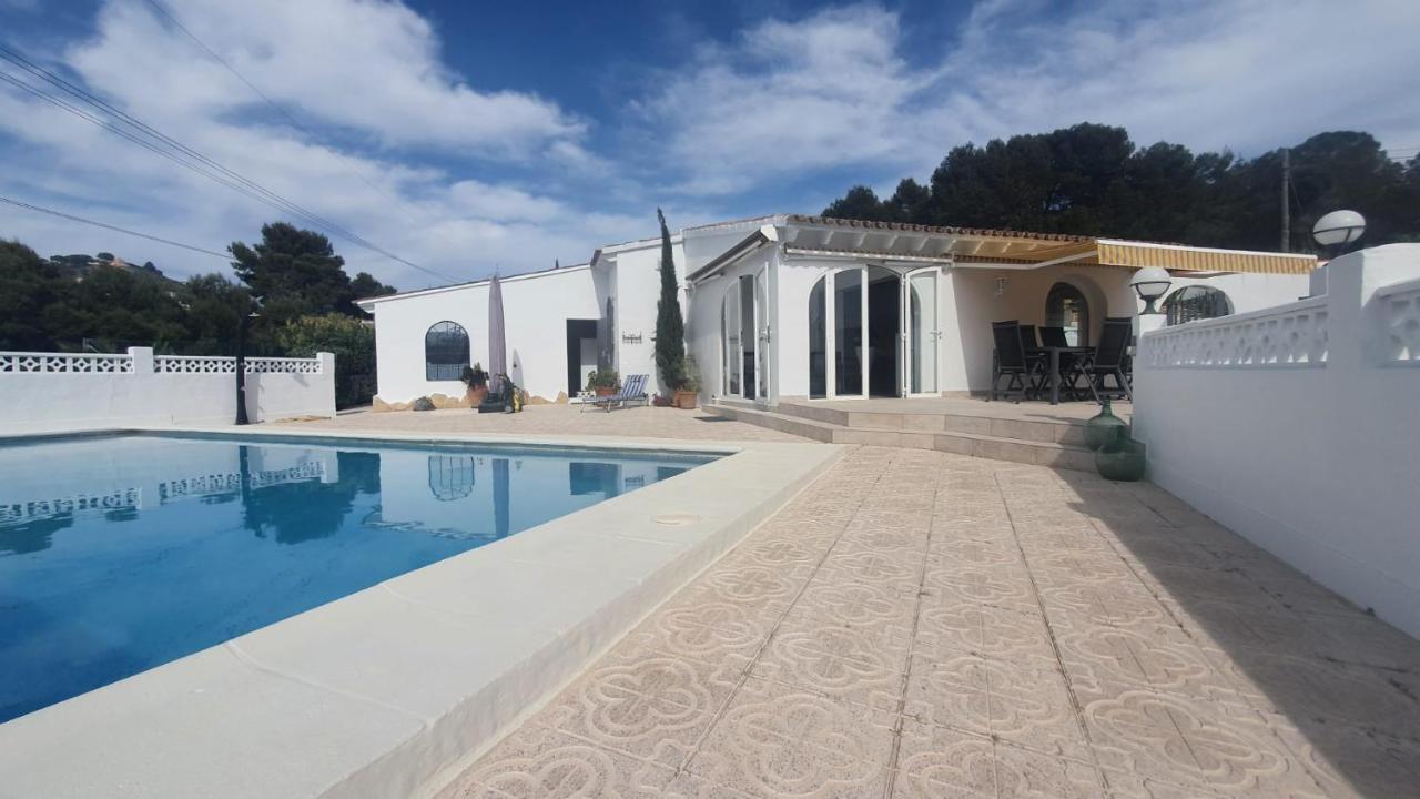 Cheerful 2-Bedroom Villa With Private Pool Calpe Buitenkant foto