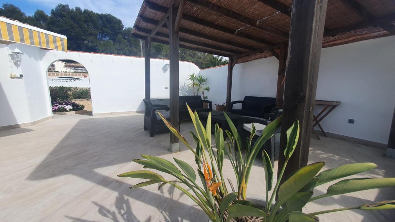 Cheerful 2-Bedroom Villa With Private Pool Calpe Buitenkant foto