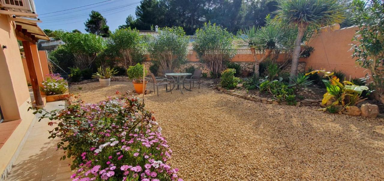 Cheerful 2-Bedroom Villa With Private Pool Calpe Buitenkant foto